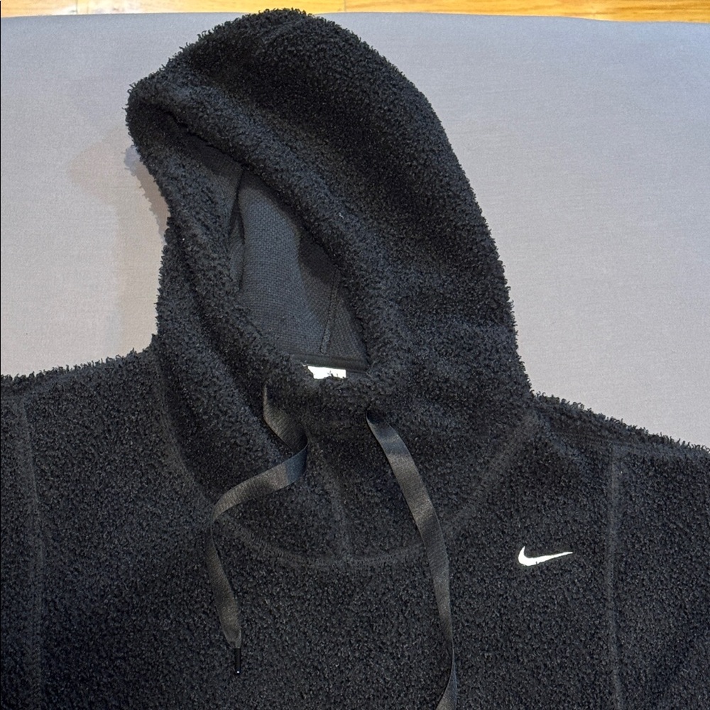 Nike pullover - image 2